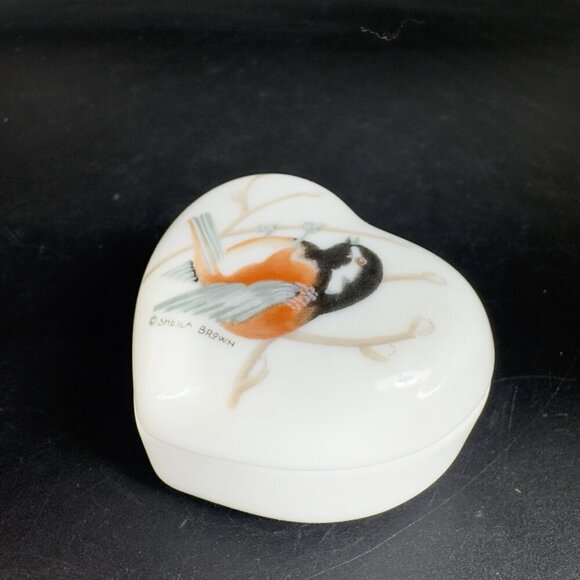 Vintage Otagiri Chickadee Heart Shaped Bird Trinket Box Sheila Brown Container - Picture 9 of 12